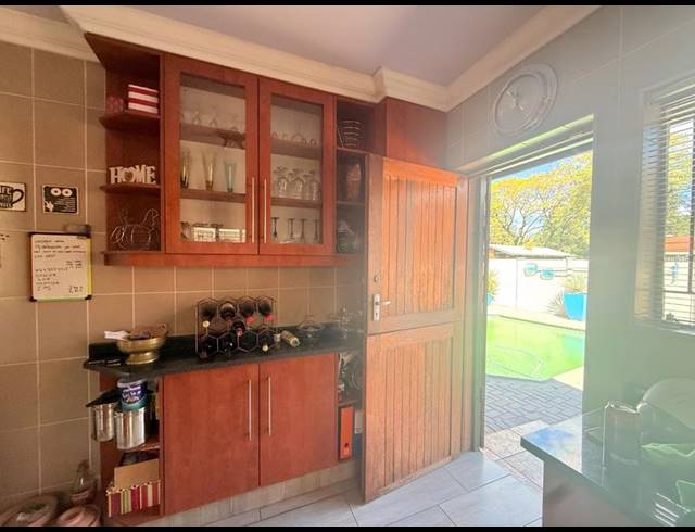 3 BEDROOM HOUSE FOR SALE IN VANDERBIJLPARK CW 5